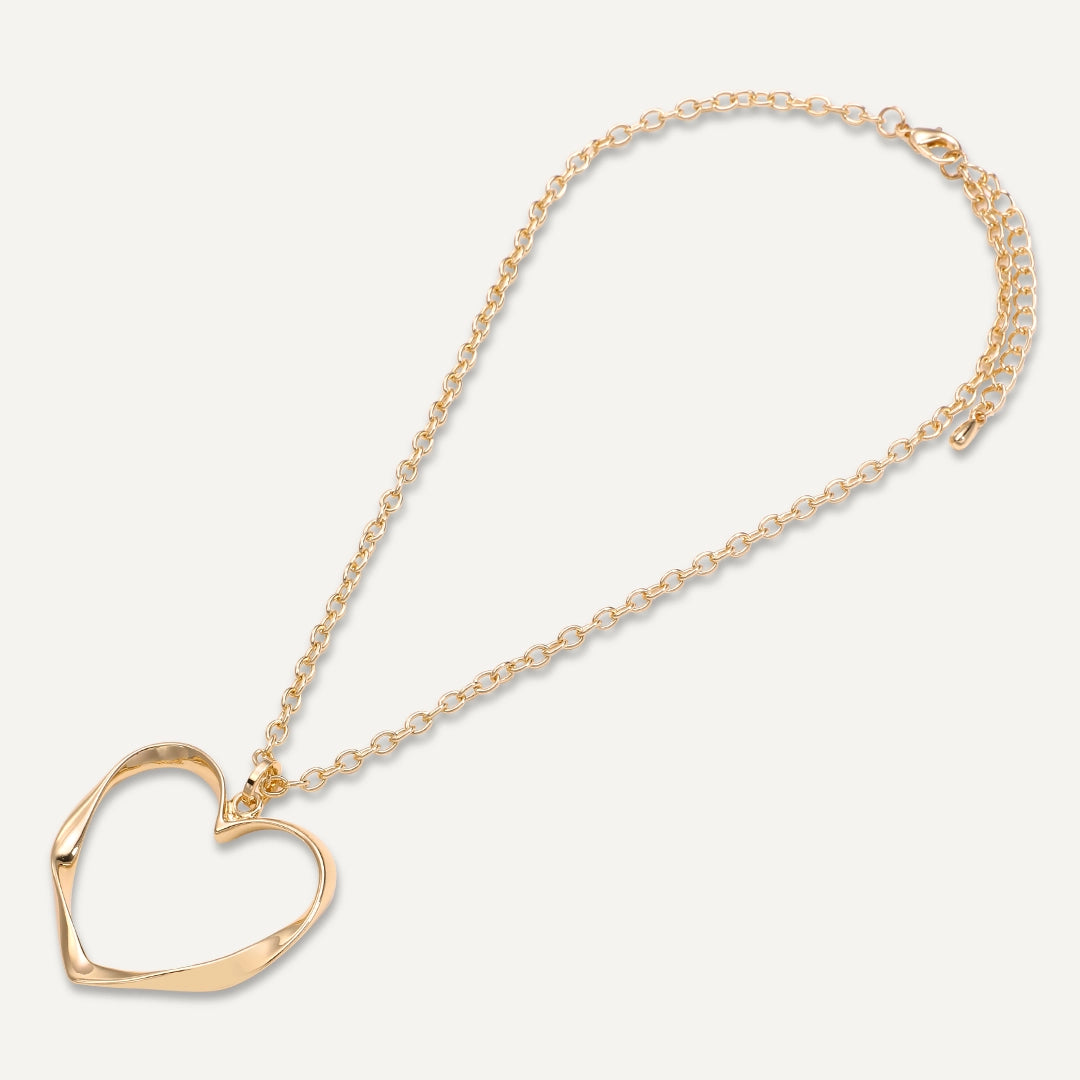 unique necklaces for women-Short Open Heart Pendant Necklace In Gold-Tone