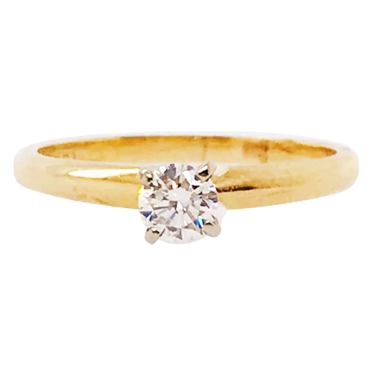 radiant cut engagement rings for women-Round Brilliant Diamond Solitaire Ring