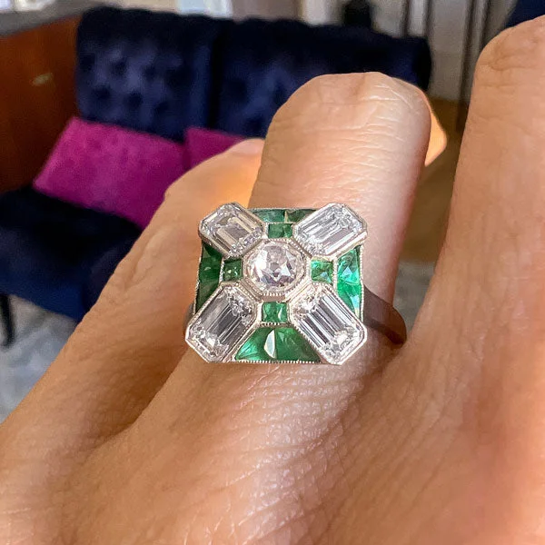 sterling silver rings for women-Vintage Diamond & Emerald Ring