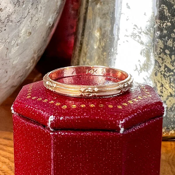 large gemstone rings for women-Vintage Patterned Gold Wedding Band Ring